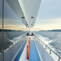 Image of a boat deck illustrating the function of financing exceptional properties